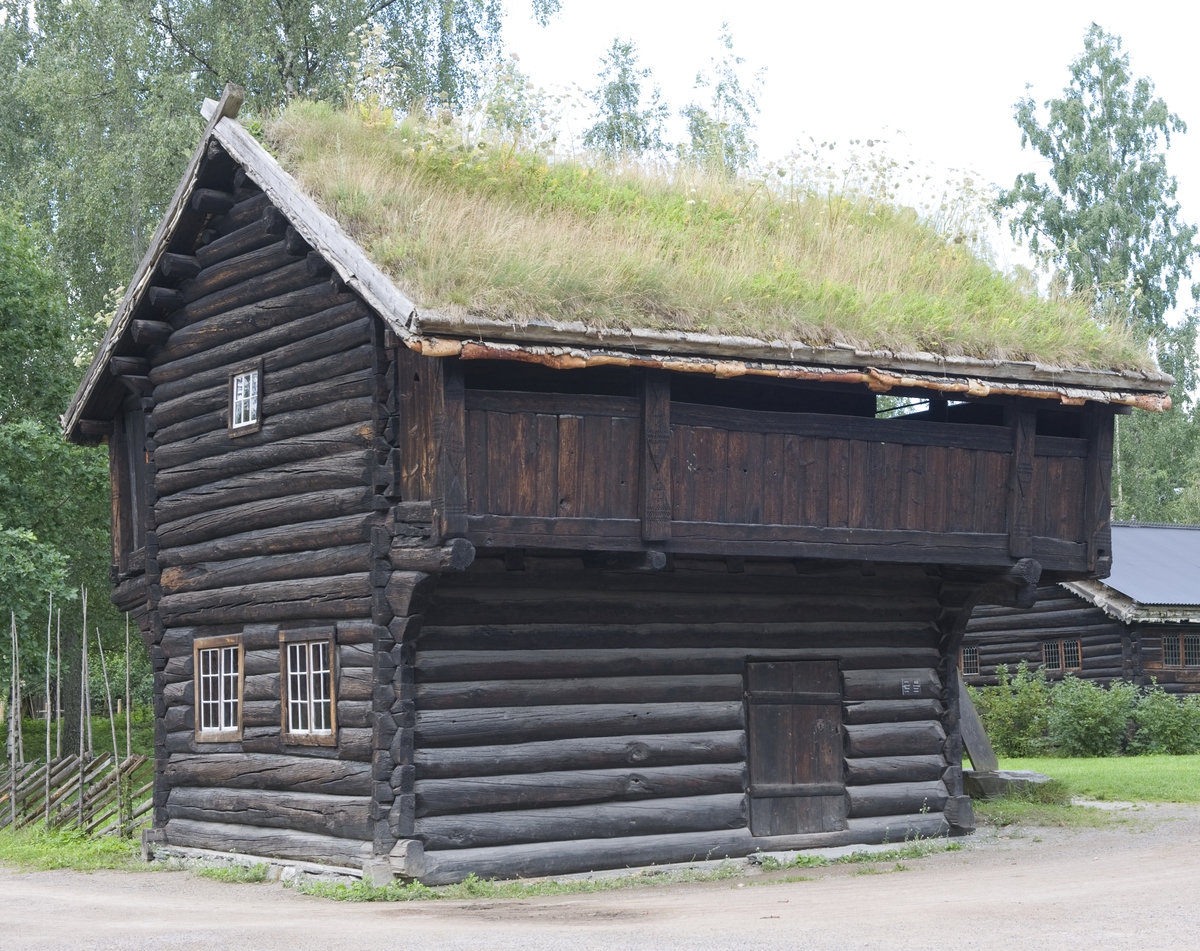 Loftstue fra Halvorsgard, Sudndalen, Hol. Norsk Folkemuseum, 2010.