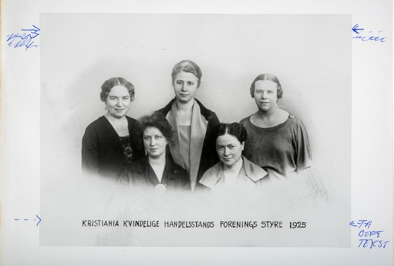 Kristiania Kvindelige Handelsstands Forenings Styre 1925, Oslo Kvinnelige Handelsstands Forening. Foto/Photo.