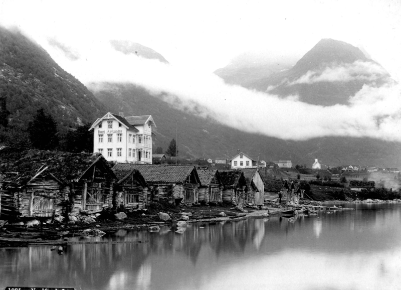 Loen, Stryn, Nordfjord