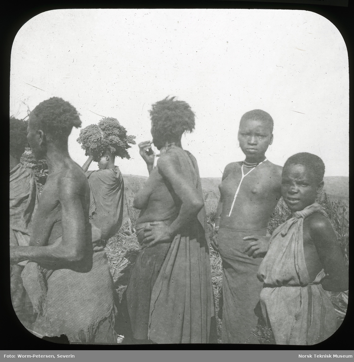 Fotografi av afrikanske kvinner og barn. - Norsk Teknisk Museum ...