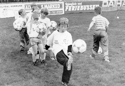 Nord-Østerdalsuka 1991. Fotballskole. Foto/Photo.